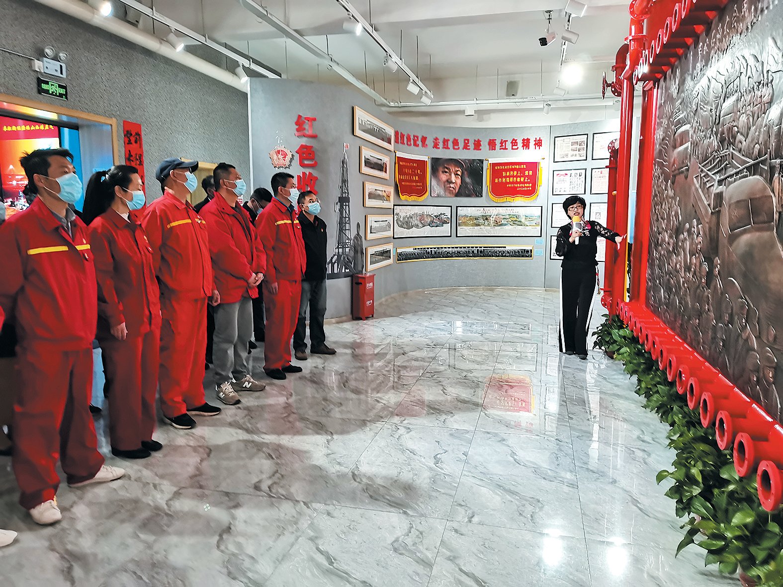 回顾油田建设发展历程,追寻铁人足迹。